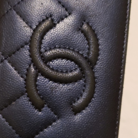 **** SOLD **** Chanel wallet - Picture 2 of 12